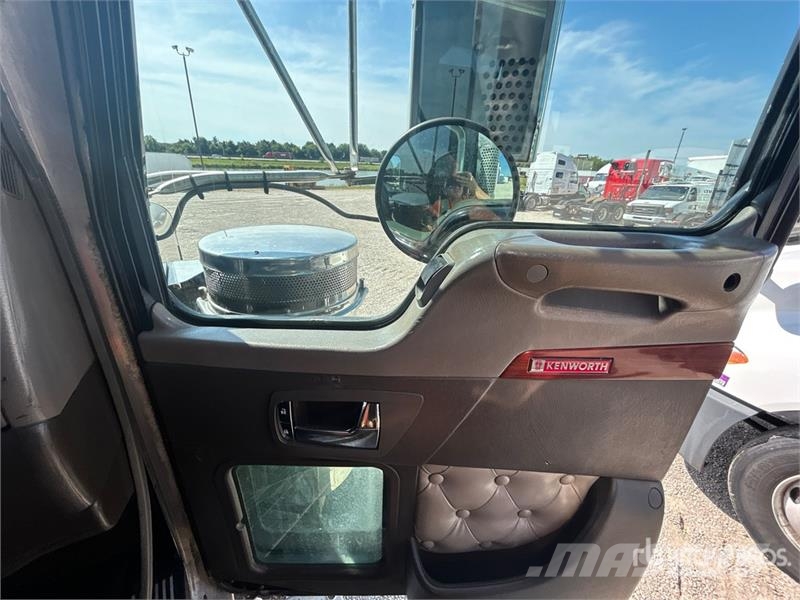 Kenworth W900 Prime Movers