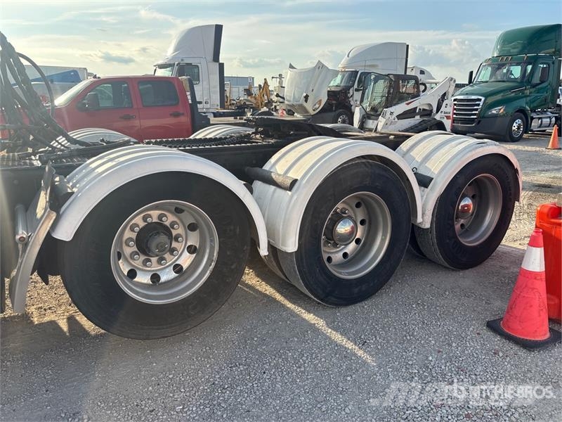 Kenworth W900 Tractor Units