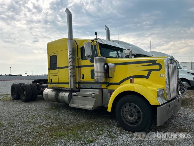 Kenworth W900 Prime Movers