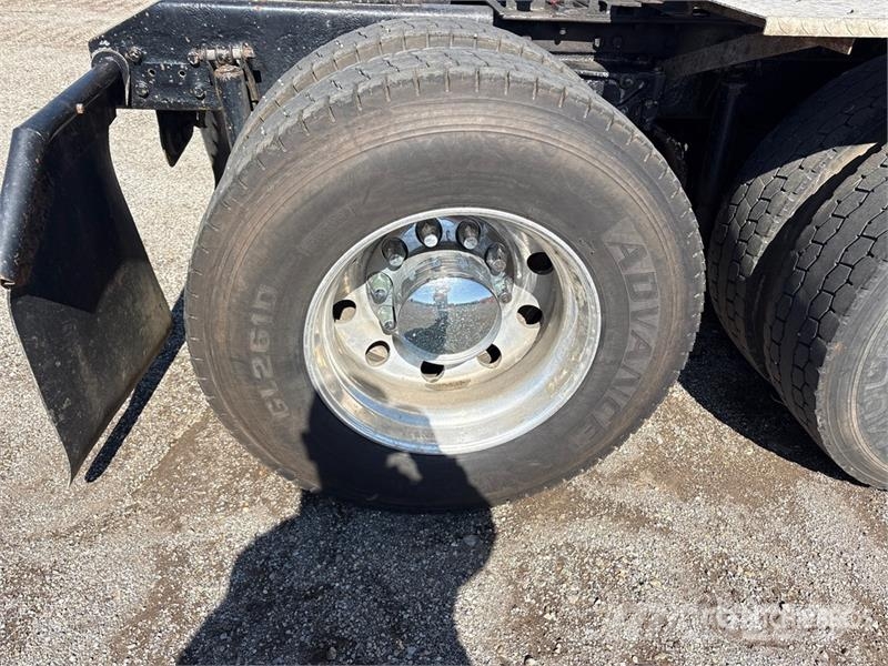 Kenworth W900 Tractor Units