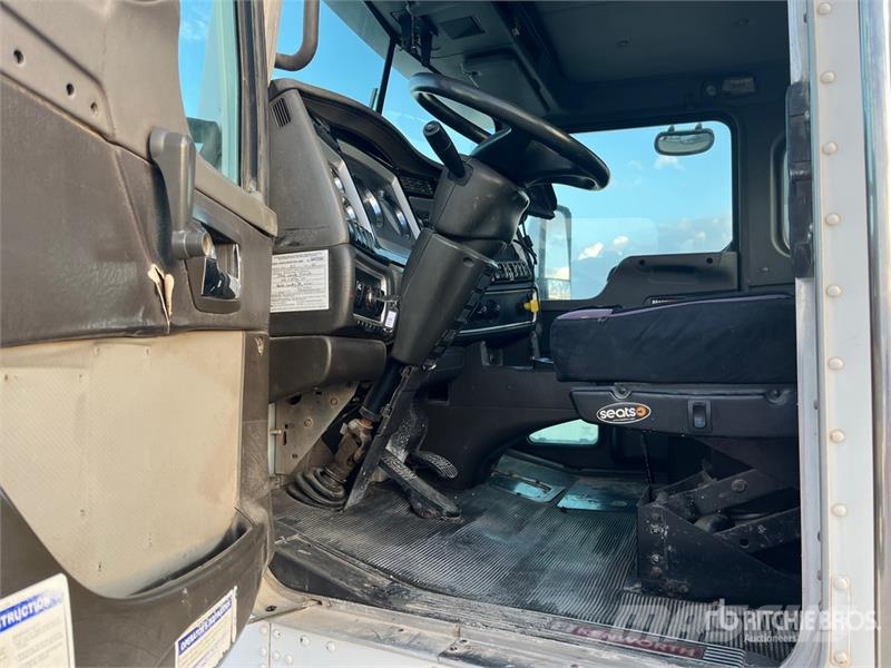 Kenworth W900 12x4 Mixer Truck Бетономішалки (Автобетонозмішувачі)