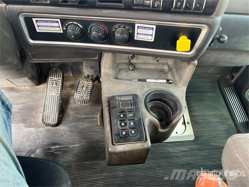 Kenworth W900 12x4 Mixer Truck Camiones hormigonera