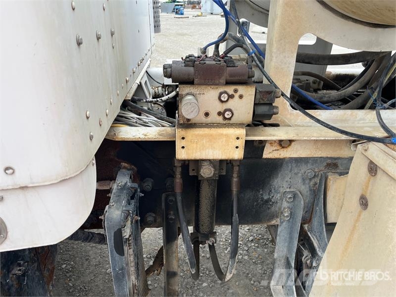 Kenworth W900 12x4 Mixer Truck Бетономішалки (Автобетонозмішувачі)