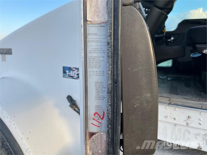 Kenworth W900 12x4 Mixer Truck Бетономішалки (Автобетонозмішувачі)