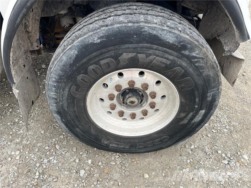 Kenworth W900 8x2 Mixer Truck Betonvedēji