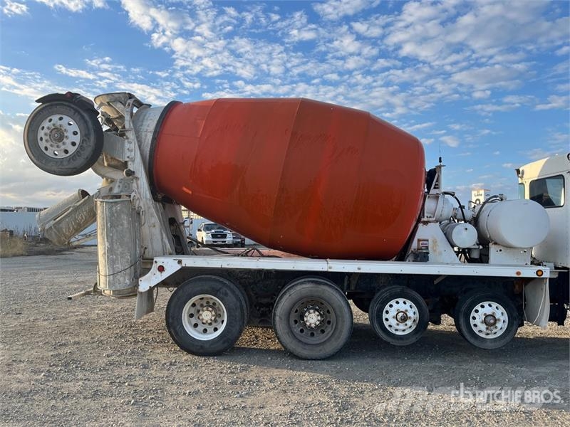 Kenworth W900 8x2 Mixer Truck Betonkeverők/Betonpumpák