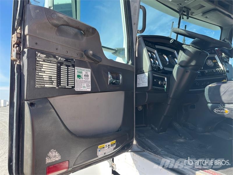 Kenworth W900 8x2 Mixer Truck Betonmischer