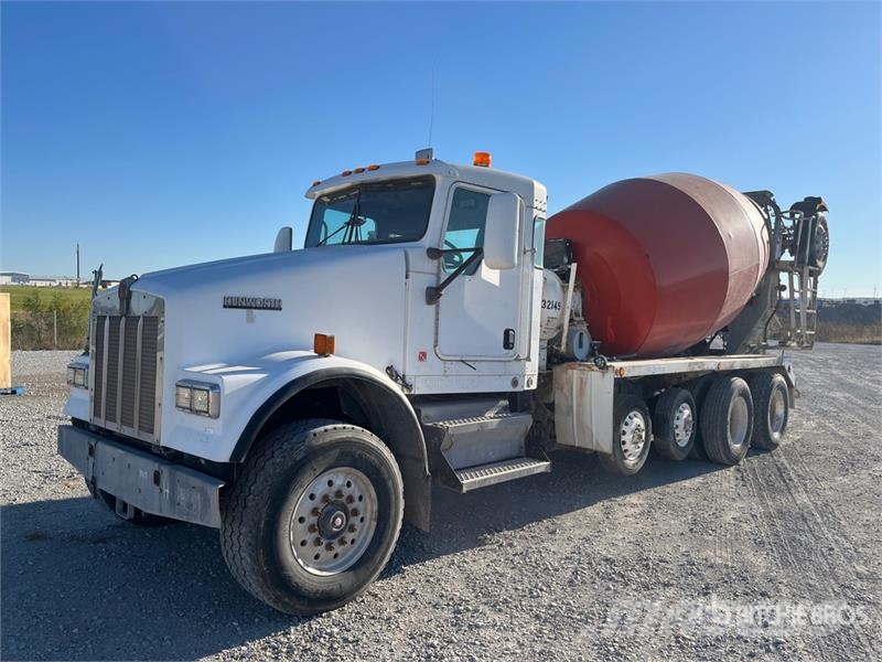Kenworth W900 8x2 Mixer Truck ミキサー車