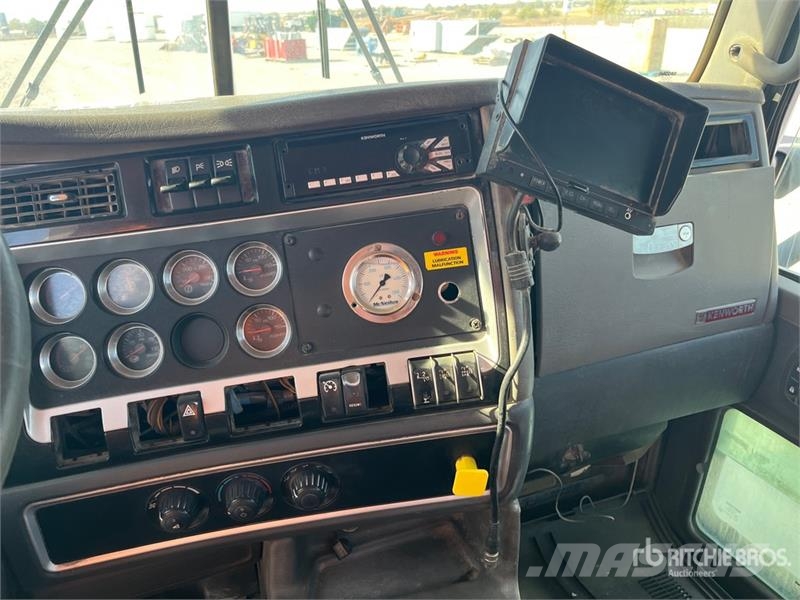 Kenworth W900 8x2 Mixer Truck Betonmischer