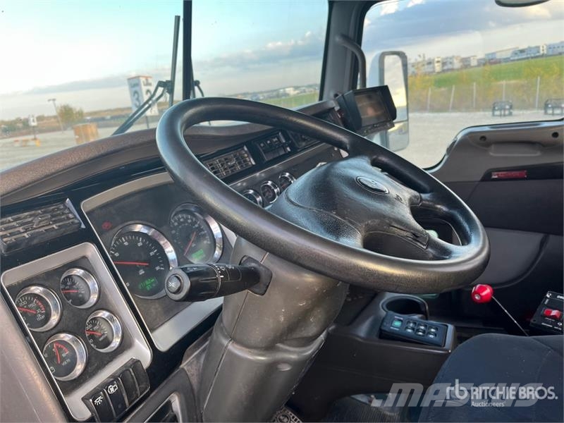 Kenworth W900 8x2 Mixer Truck Betonkeverők/Betonpumpák