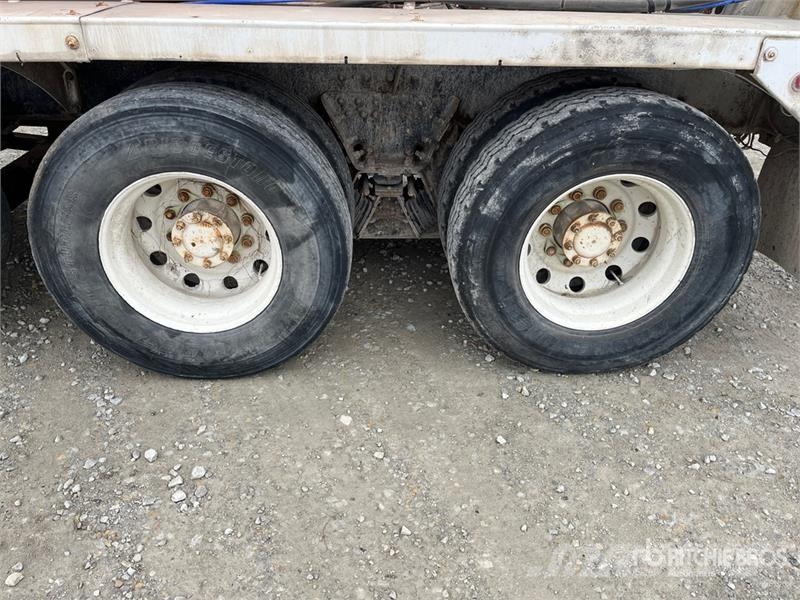Kenworth W900 8x2 Mixer Truck Betonvedēji