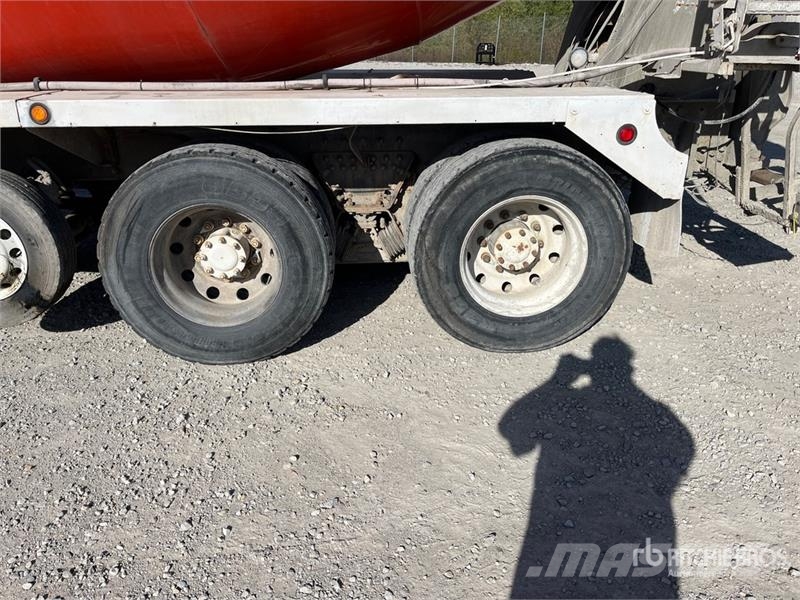 Kenworth W900 8x2 Mixer Truck Betonmischer