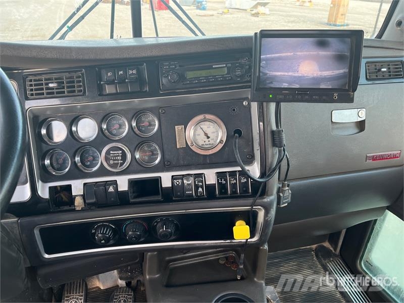 Kenworth W900 8x2 Mixer Truck Betonkeverők/Betonpumpák