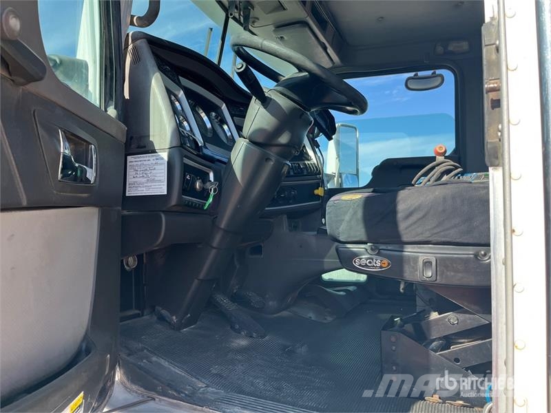 Kenworth W900 8x2 Mixer Truck Betonmischer