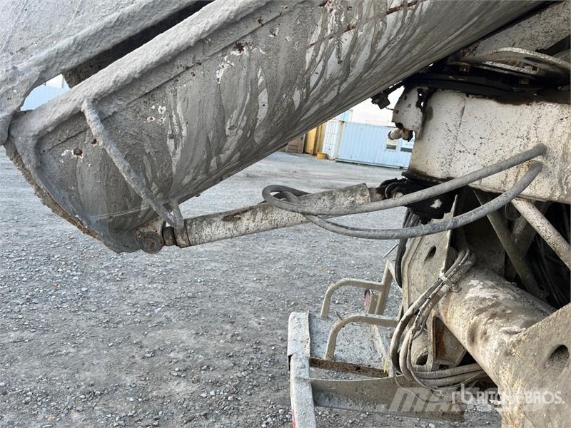 Kenworth W900 8x2 Mixer Truck Betonkeverők/Betonpumpák