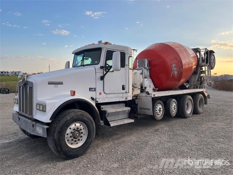Kenworth W900 8x2 Mixer Truck Betonkeverők/Betonpumpák