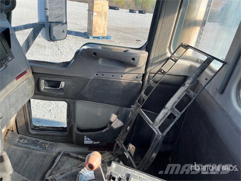 Kenworth W900 8x2 Mixer Truck Cementbil