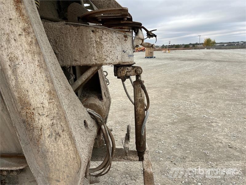 Kenworth W900 8x2 Mixer Truck Betonvedēji