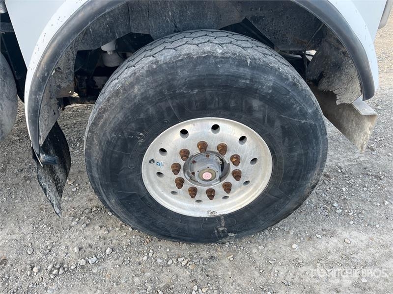 Kenworth W900 8x2 Mixer Truck Betonkeverők/Betonpumpák