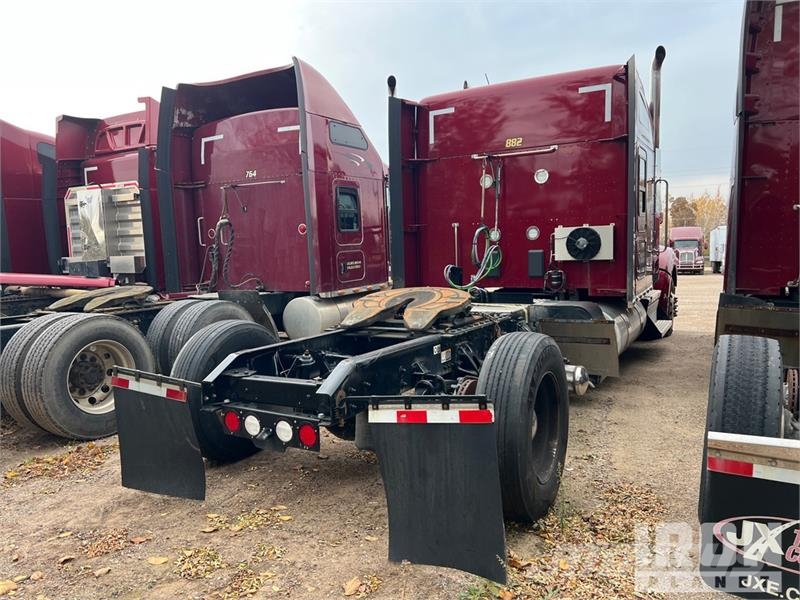 Kenworth W990 6x4 T/A Sleeper Truck Tractor (Inoperable) Cabezas tractoras