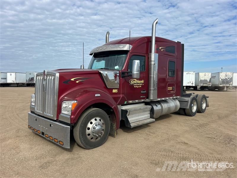 Kenworth W990 6x4 T/A Sleeper Truck Tractor Tractor Units