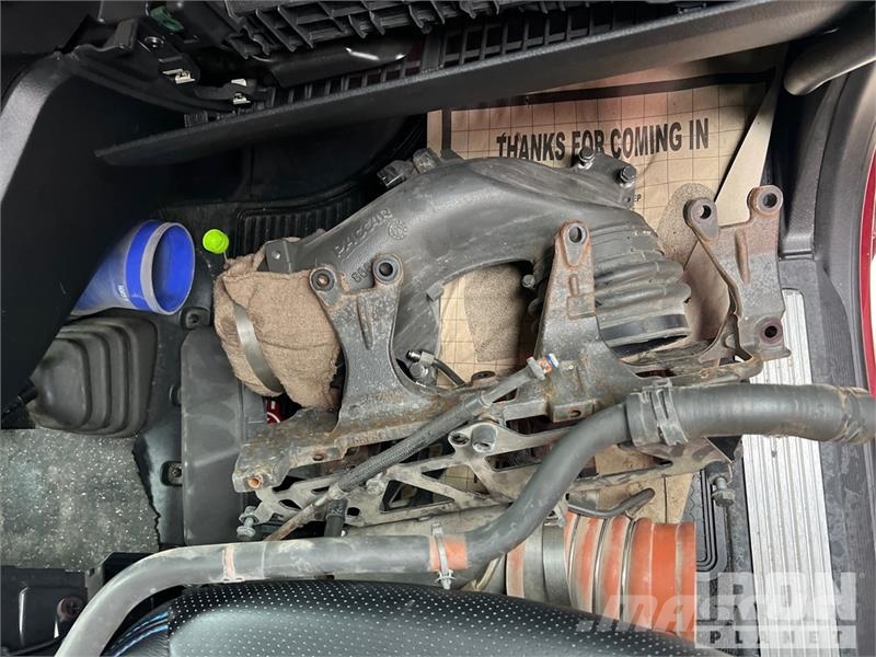 Kenworth W990 6x4 T/A Sleeper Truck Tractor (Inoperable) Cabezas tractoras