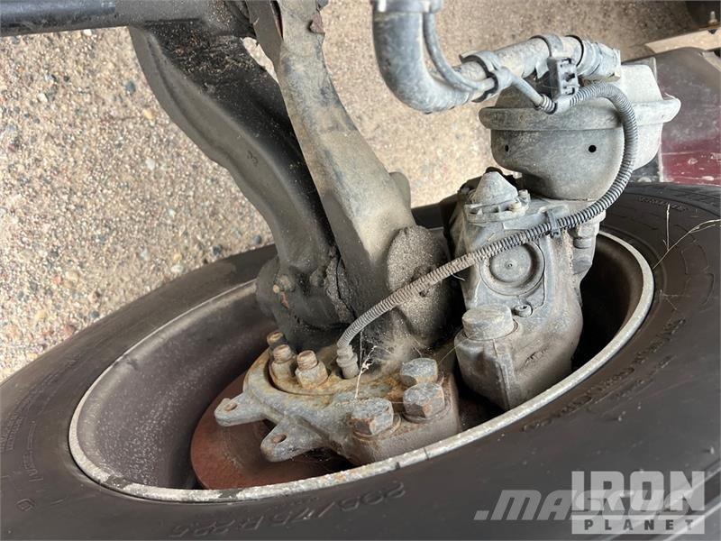 Kenworth W990 6x4 T/A Sleeper Truck Tractor (Inoperable) Cabezas tractoras