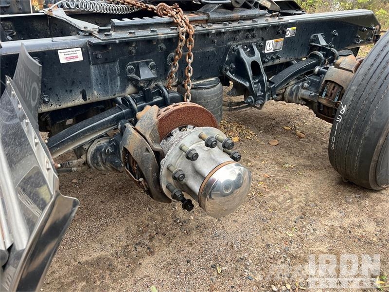 Kenworth W990 6x4 T/A Sleeper Truck Tractor (Inoperable) Cabezas tractoras