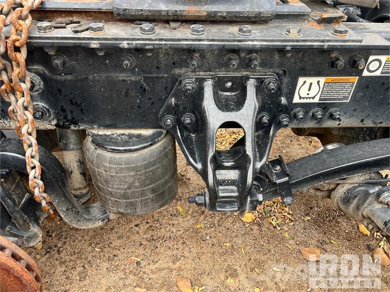 Kenworth W990 6x4 T/A Sleeper Truck Tractor (Inoperable) Cabezas tractoras