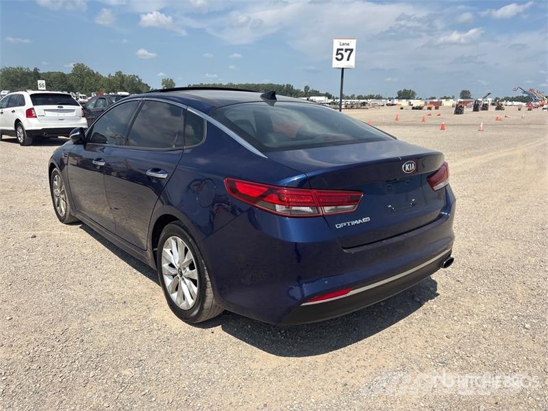 Kia Optima PKWs