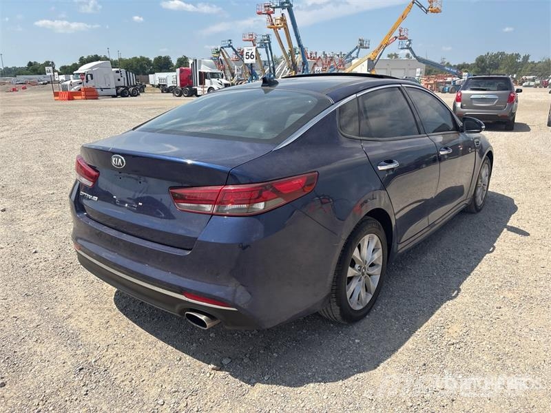 Kia Optima PKWs