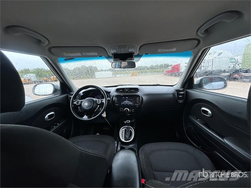 Kia Soul 2WD SUV PKWs