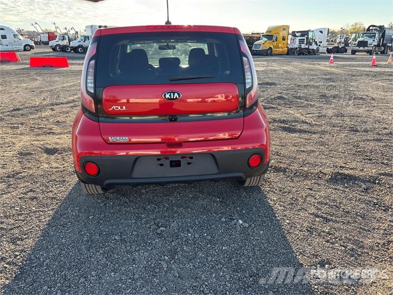 Kia Soul 2WD SUV Osobní vozy