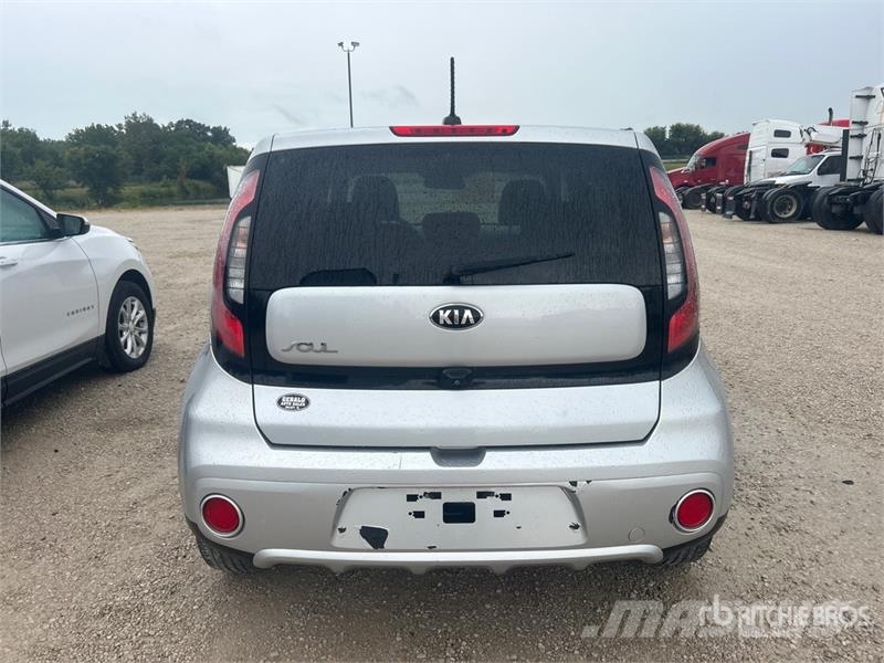 Kia Soul 2WD SUV PKWs