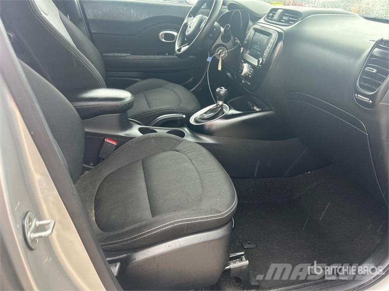 Kia Soul 2WD SUV PKWs