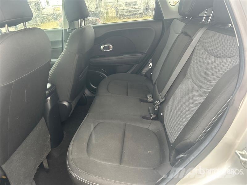 Kia Soul 2WD SUV PKWs