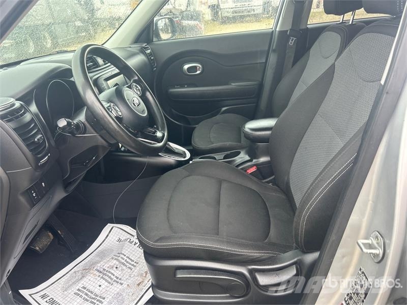 Kia Soul 2WD SUV PKWs