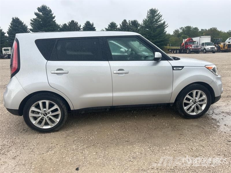 Kia Soul 2WD SUV PKWs