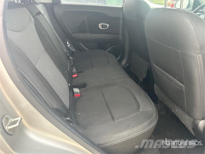 Kia Soul 2WD SUV PKWs