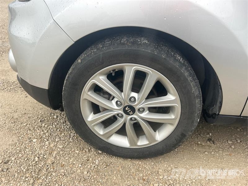 Kia Soul 2WD SUV PKWs
