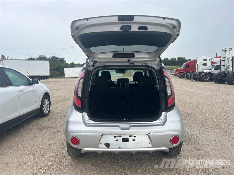 Kia Soul 2WD SUV PKWs