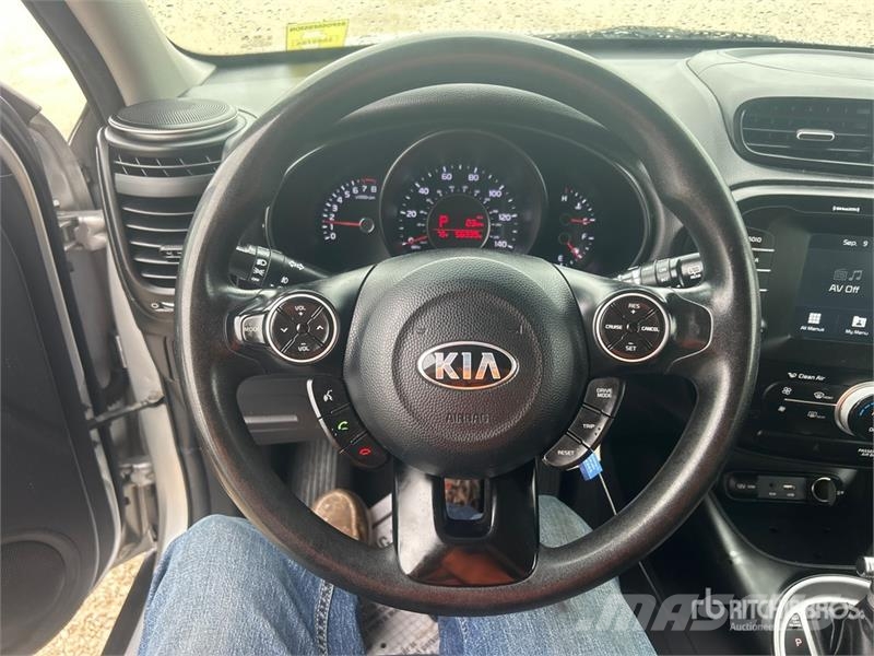 Kia Soul 2WD SUV PKWs