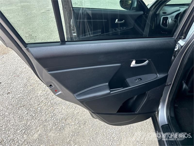 Kia Sportage EX AWD SUV PKWs