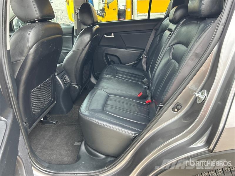 Kia Sportage EX AWD SUV PKWs