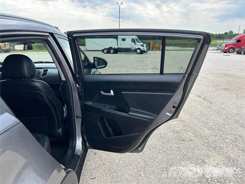 Kia Sportage EX AWD SUV PKWs