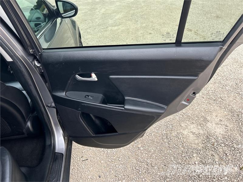 Kia Sportage EX AWD SUV PKWs