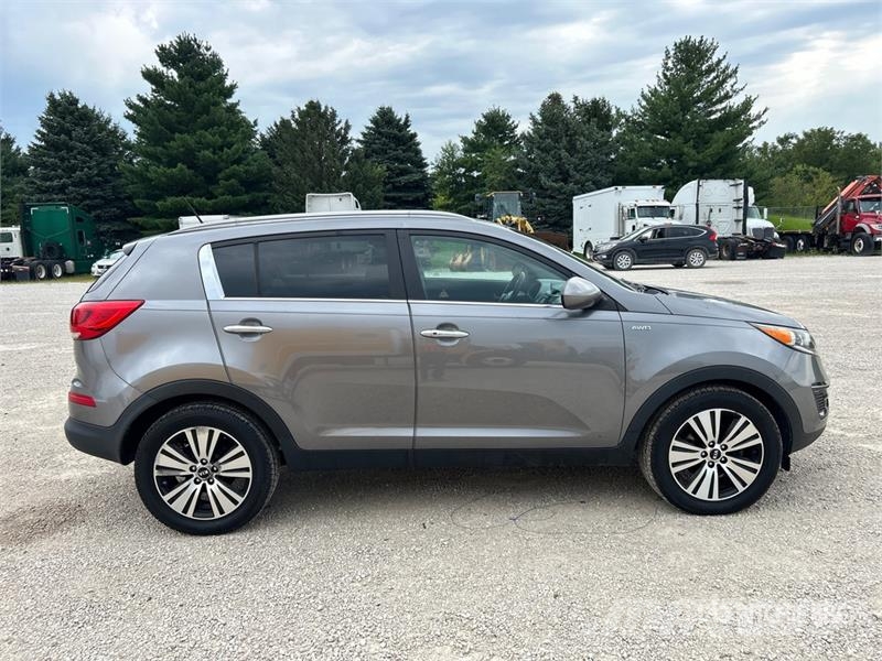 Kia Sportage EX AWD SUV PKWs