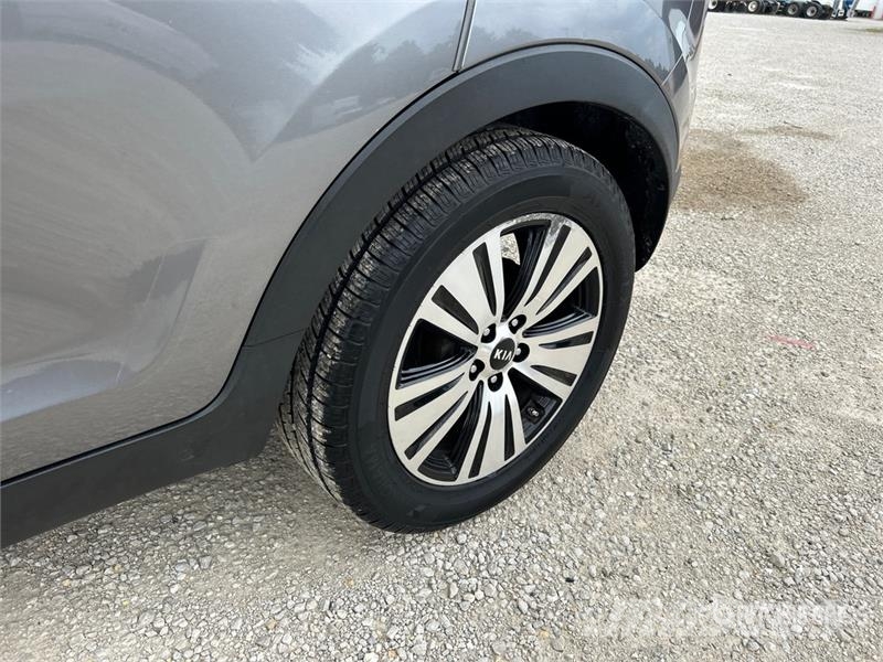 Kia Sportage EX AWD SUV PKWs