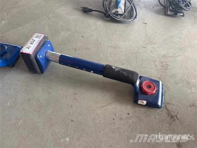 Kicker 24-505 Carpet Knee Andet tilbehør