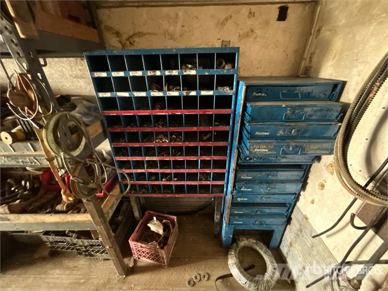 Kidron 28 ft x 102 in S/A Van Trailer مقطورات ذات هيكل صندوقي
